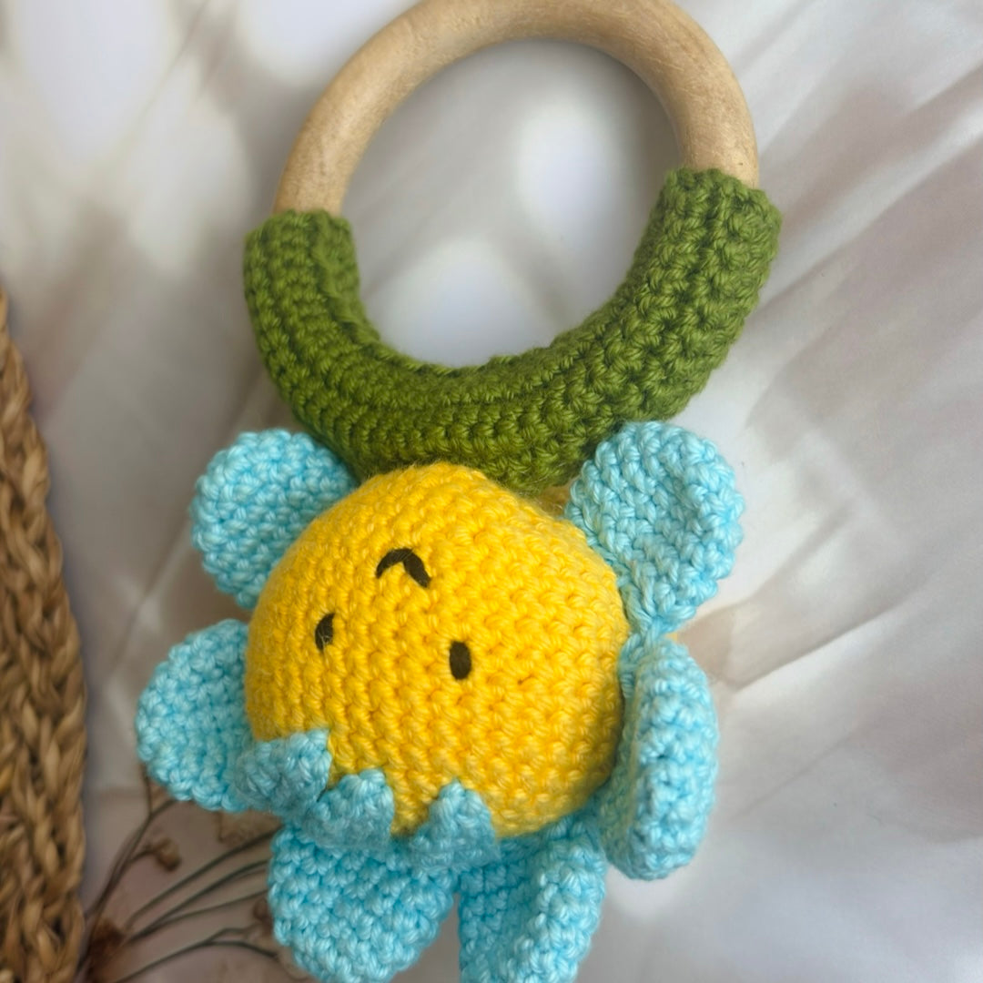 Handmade Daisy Rattle Teether (Yellow&Blue)